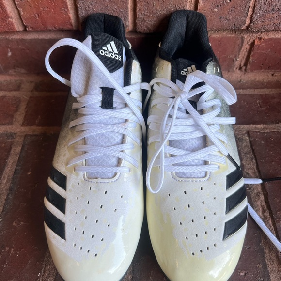 Adidas Men's White and Black Molded baseball cleats - Never worn! - Picture 1 of 3